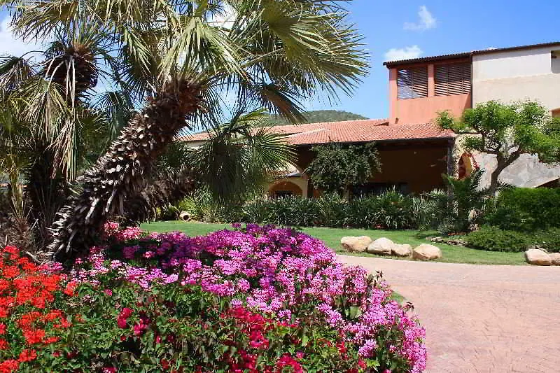 Veridia Resort Sardinia, A Member Of Radisson Individuals (Adults Only) Chia 4*,